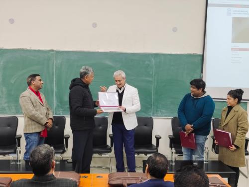 IIM Jammu’s MDP on Effective Leadership for Branch Managers of J & K Bank Ltd. Ltd. ends on a grand note