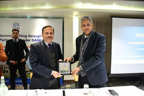  Advisor to Honourable Lieutenant Governor of J &amp; K visits the ongoing IIM Jammu Academic Module of MGNF